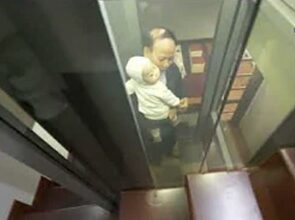 video2 e1781147141465 Thang máy cho người già