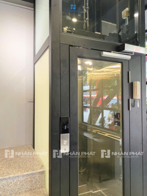 17 Thang máy cửa mở vuông góc