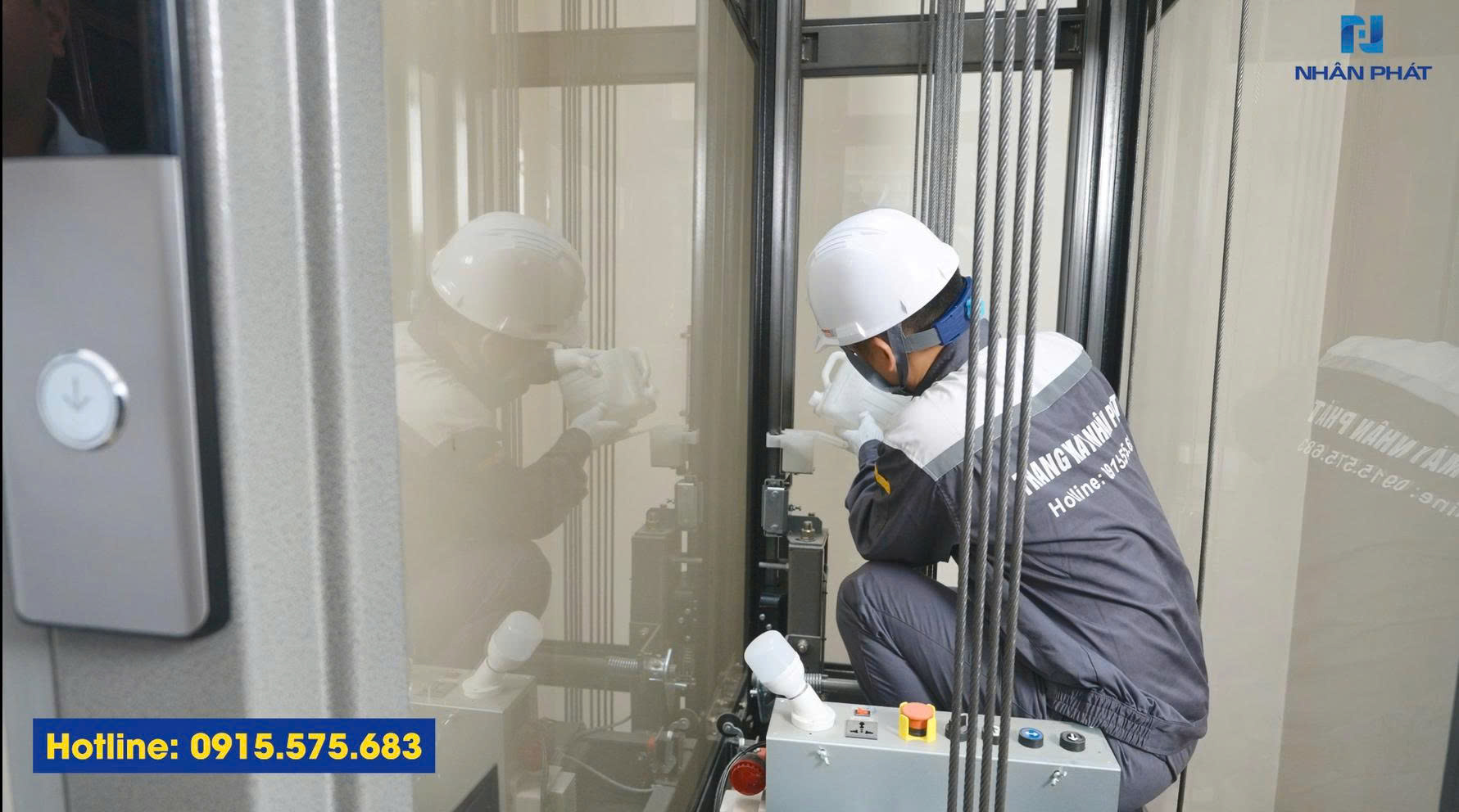 z7307836057446 2098850a280285c689bb5c4cc7ded4f0 thang máy nhân phát,thang máy mini