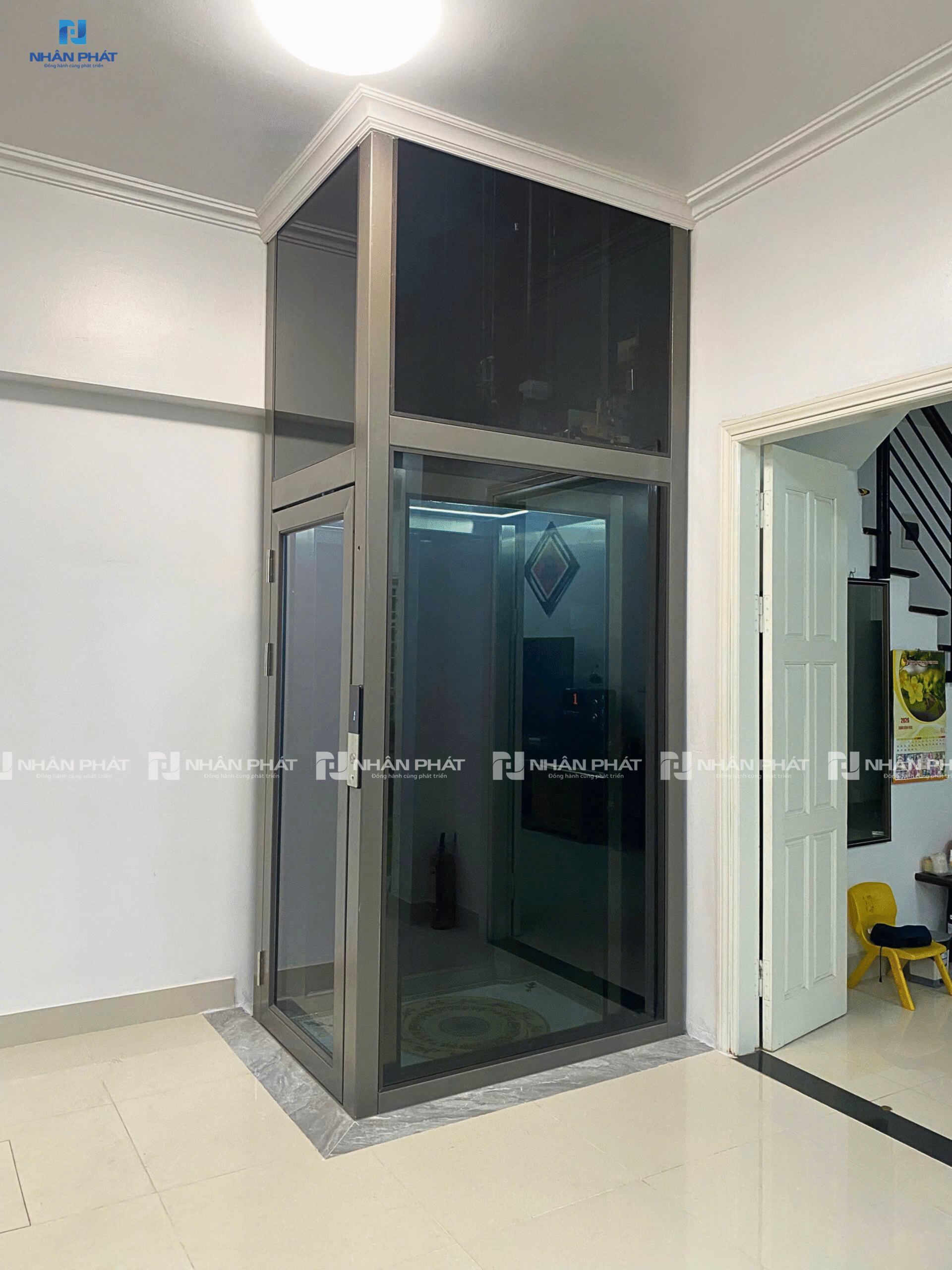 60 scaled thang máy nhân phát,thang máy mini